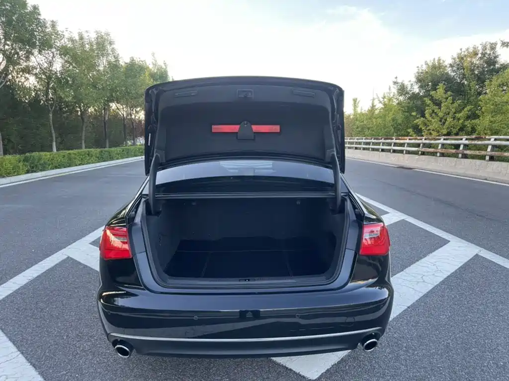 Audi A6L — миниатюра 10
