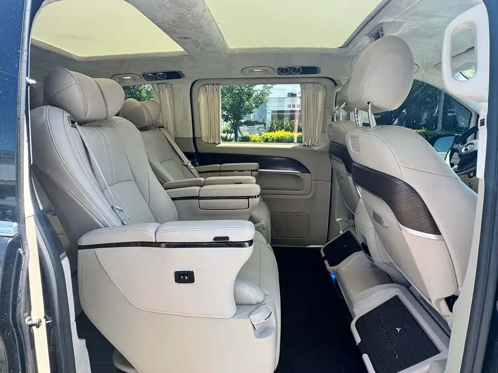 Mercedes-Benz V-Class — миниатюра 7