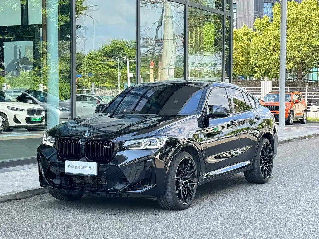 2025 BMW X4 M - zdjęcie 1 z 19