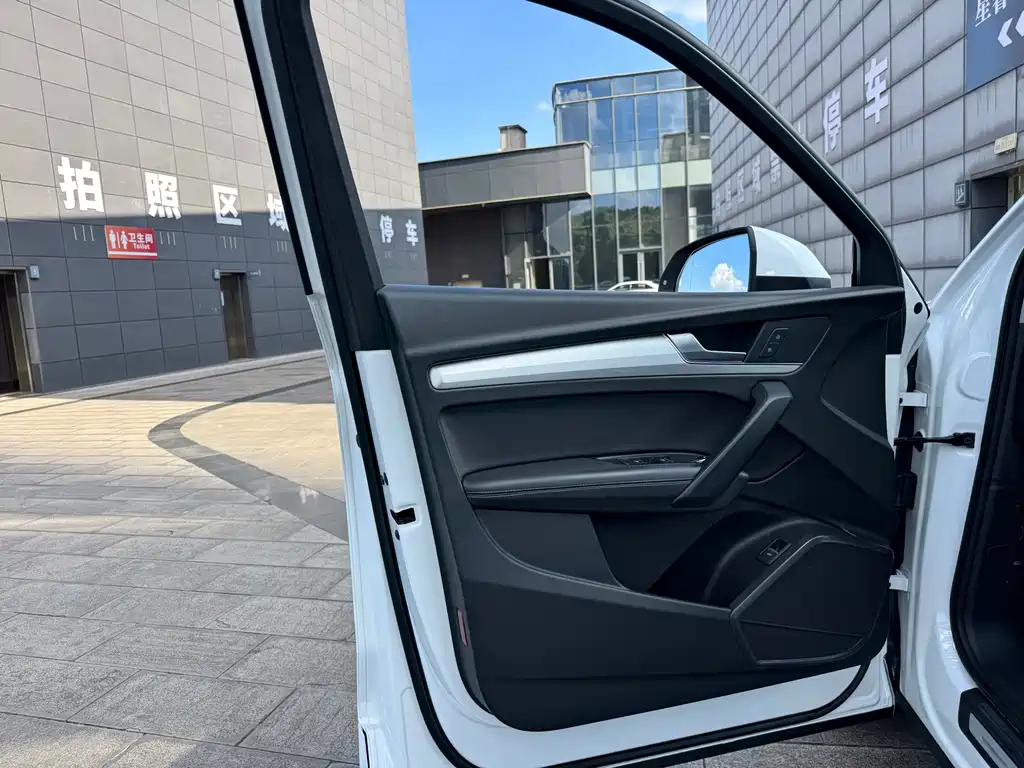 Audi Q5L — миниатюра 25