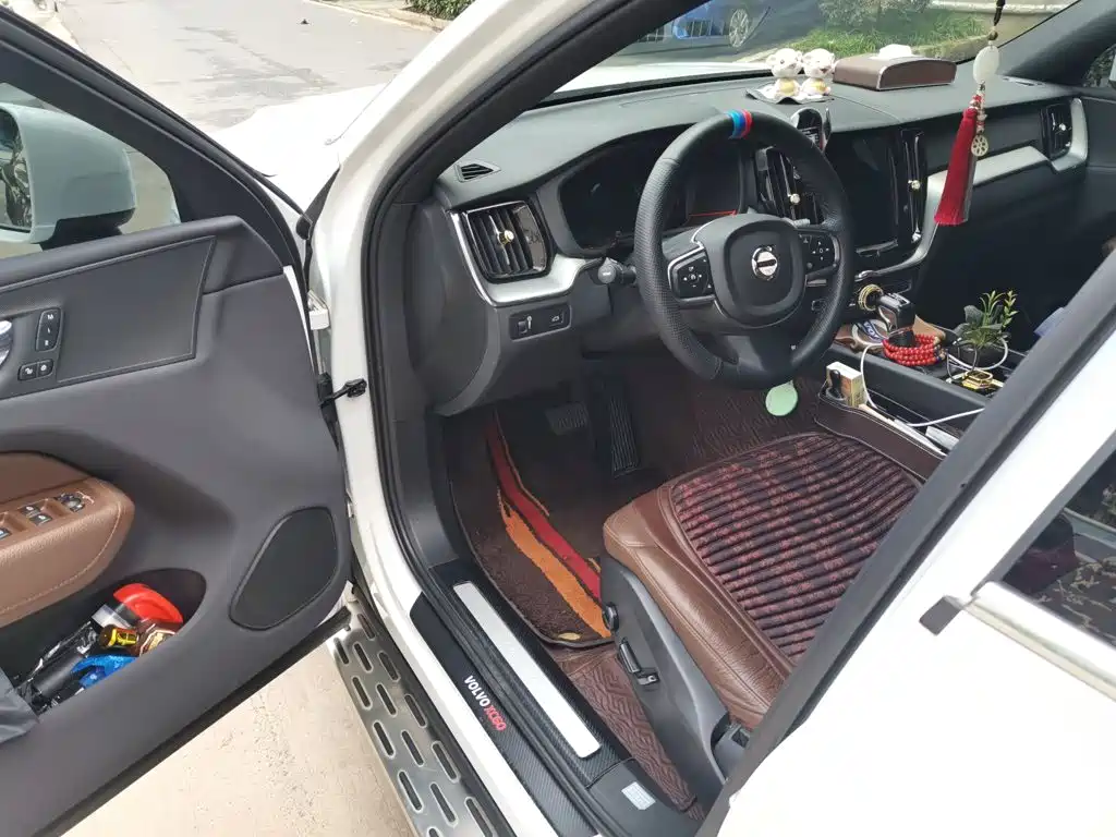 Volvo XC60 — миниатюра 17