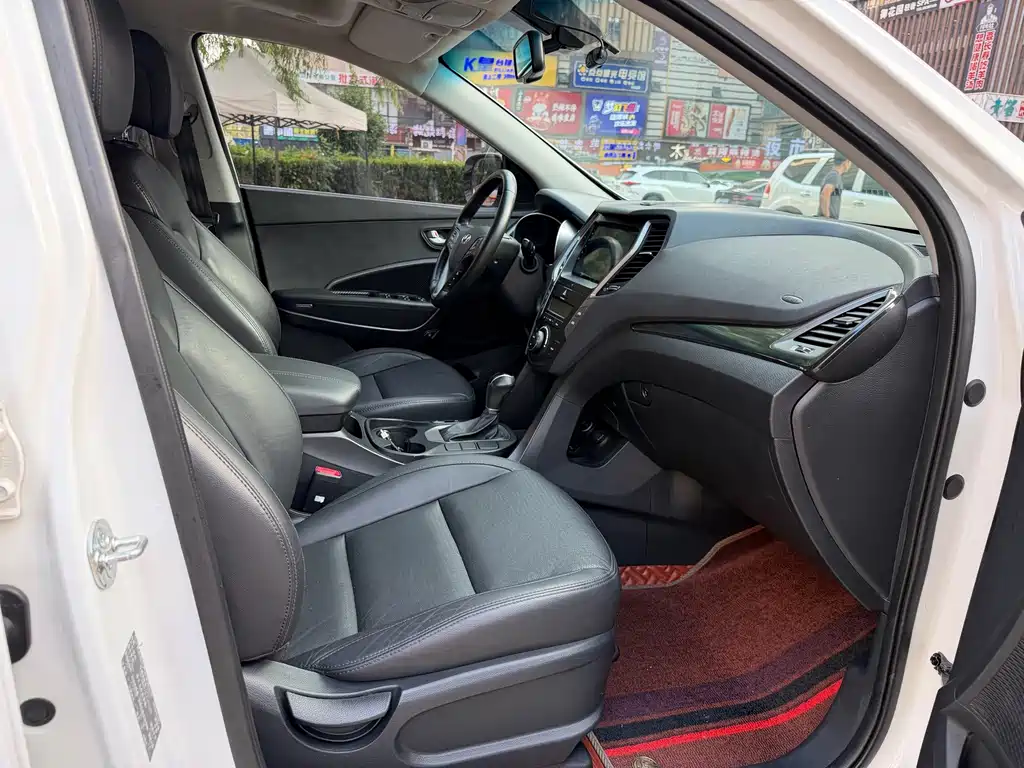 Hyundai Santa Fe — миниатюра 10