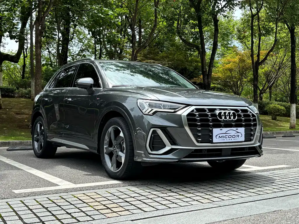 Audi Q3 2023 35 TFSI Fashion (1.4T)