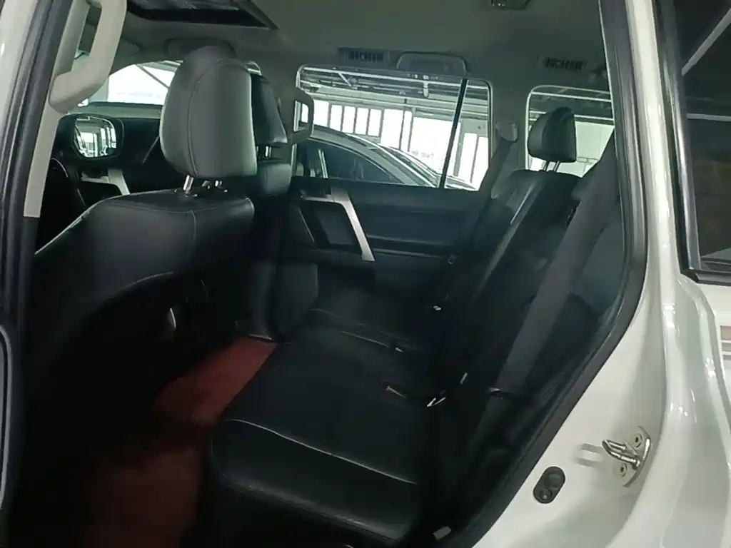 Toyota Prado — миниатюра 17