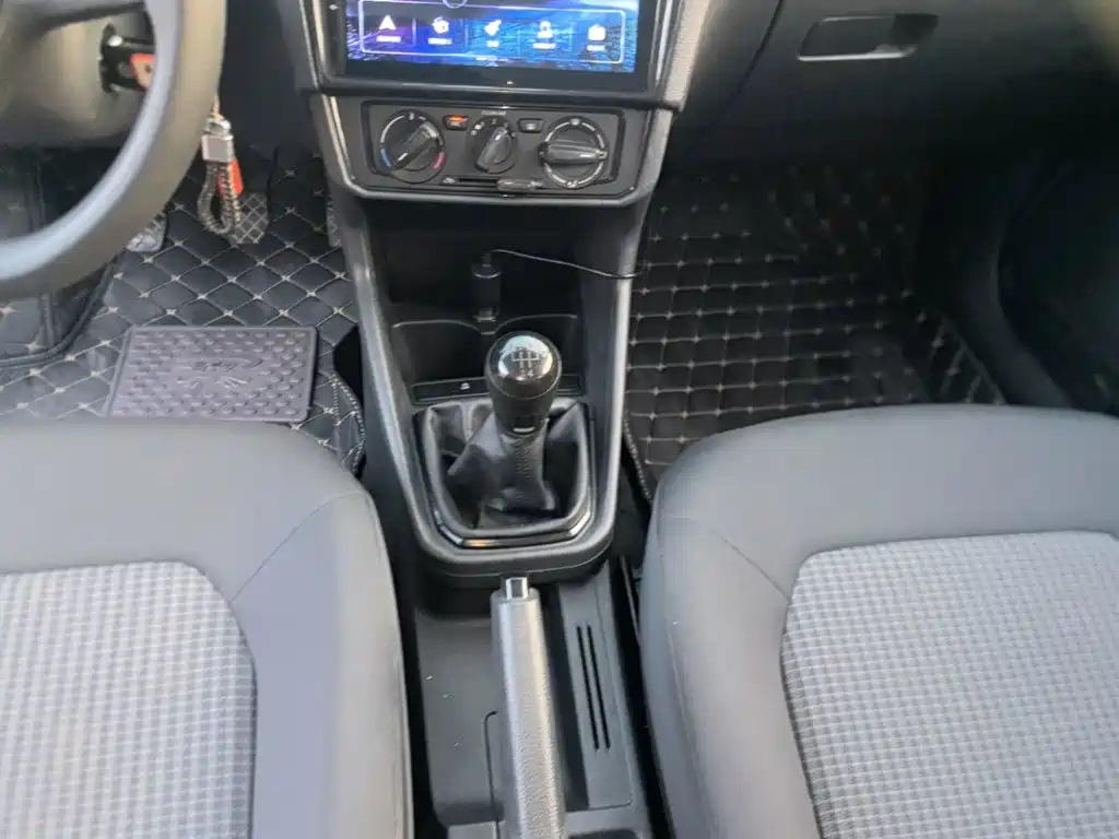 Volkswagen Santana — миниатюра 14