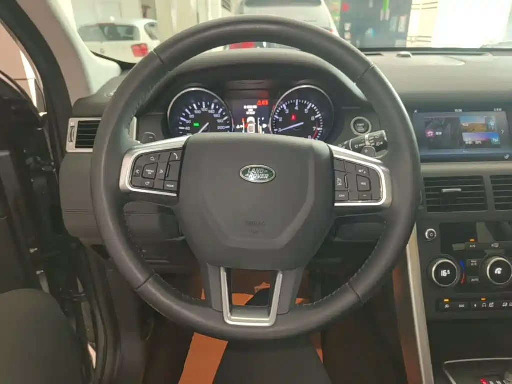 Land Rover Discovery Sport — миниатюра 11