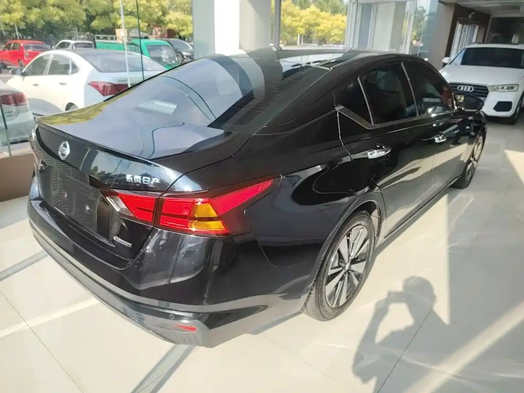 Nissan Teana — миниатюра 7