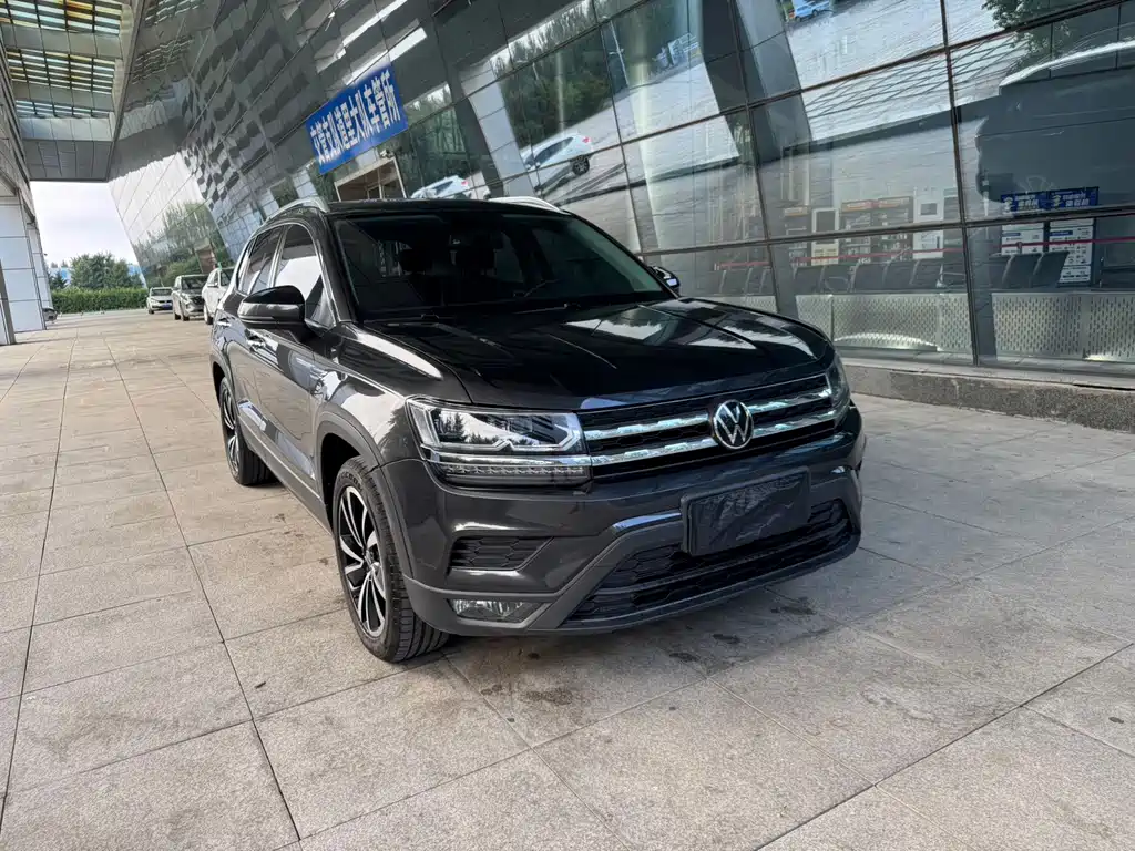 Volkswagen Tharu — миниатюра 2
