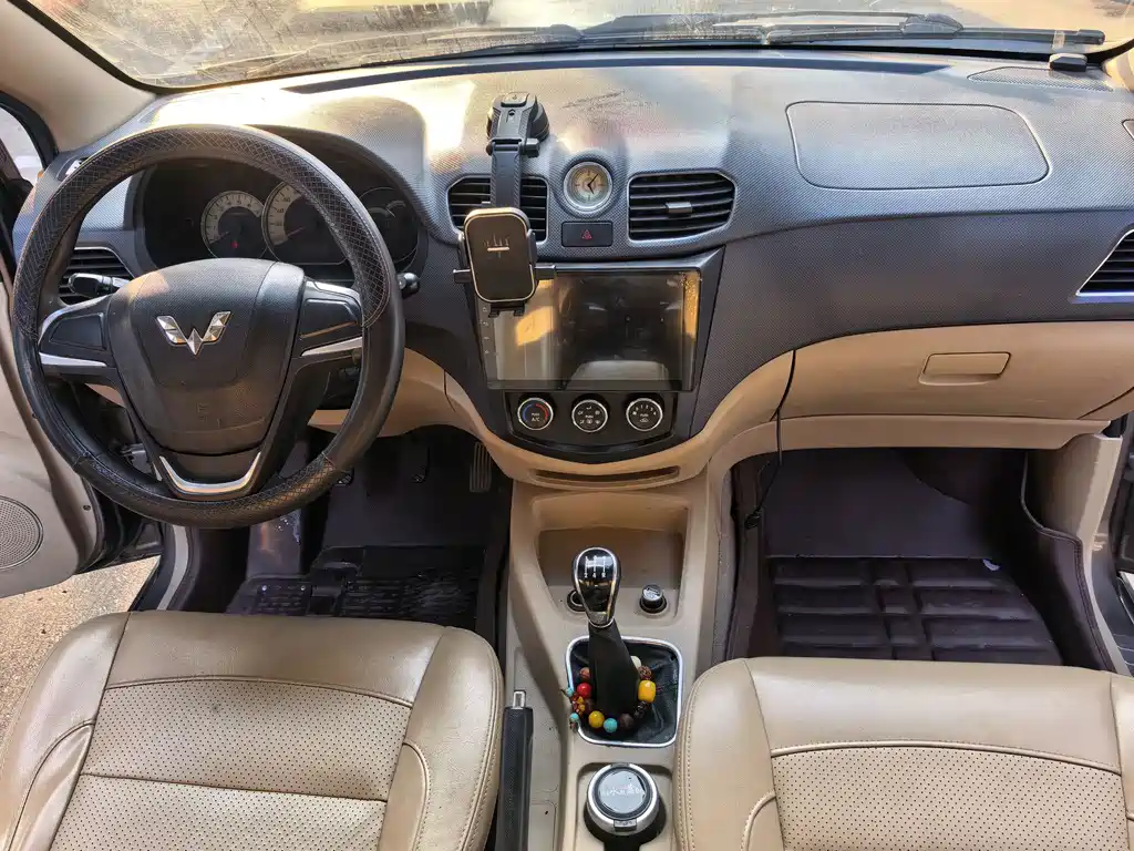 Wuling Hongguang — миниатюра 9