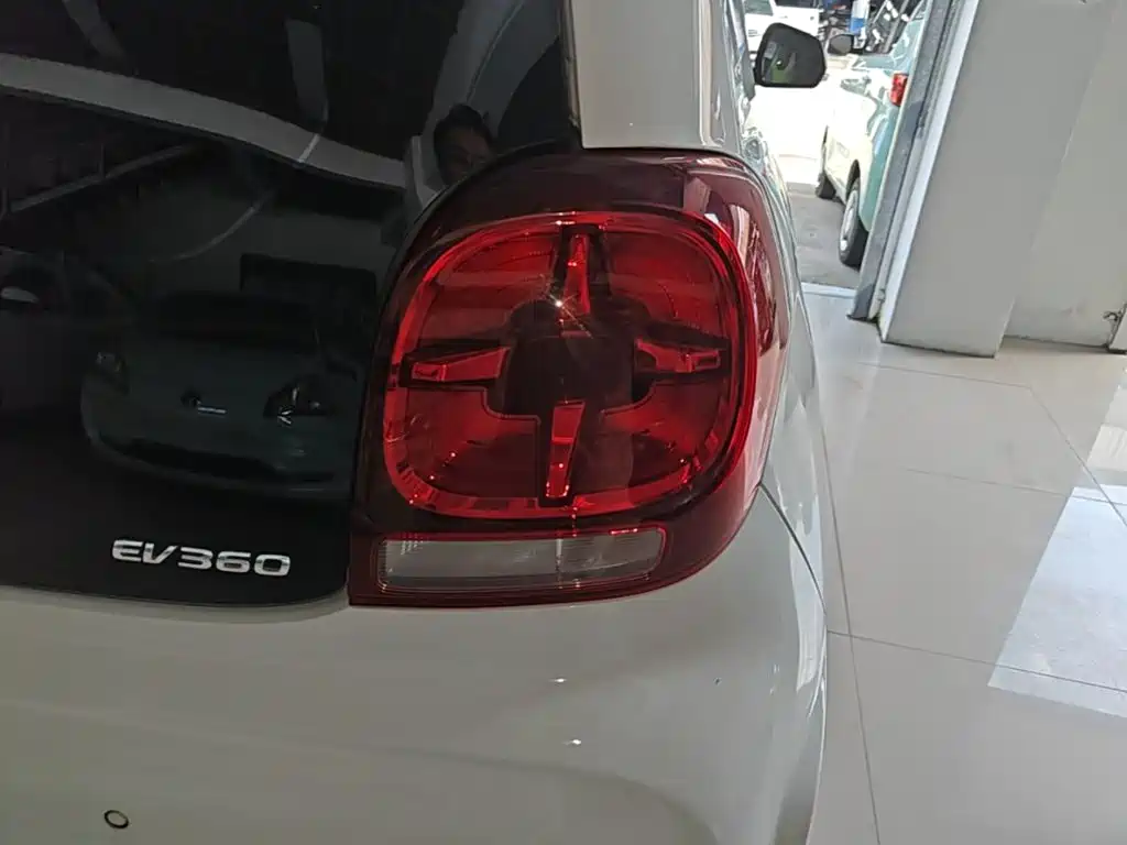 Roewe Clever — миниатюра 8
