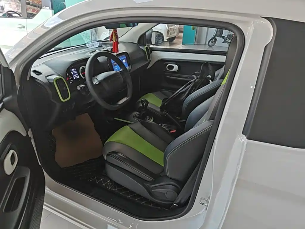 Roewe Clever — миниатюра 15