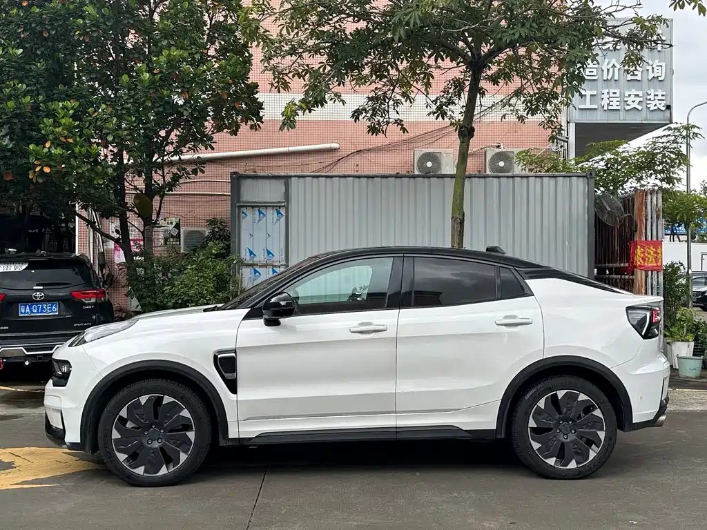 Lynk & Co 05 EM-P — миниатюра 4