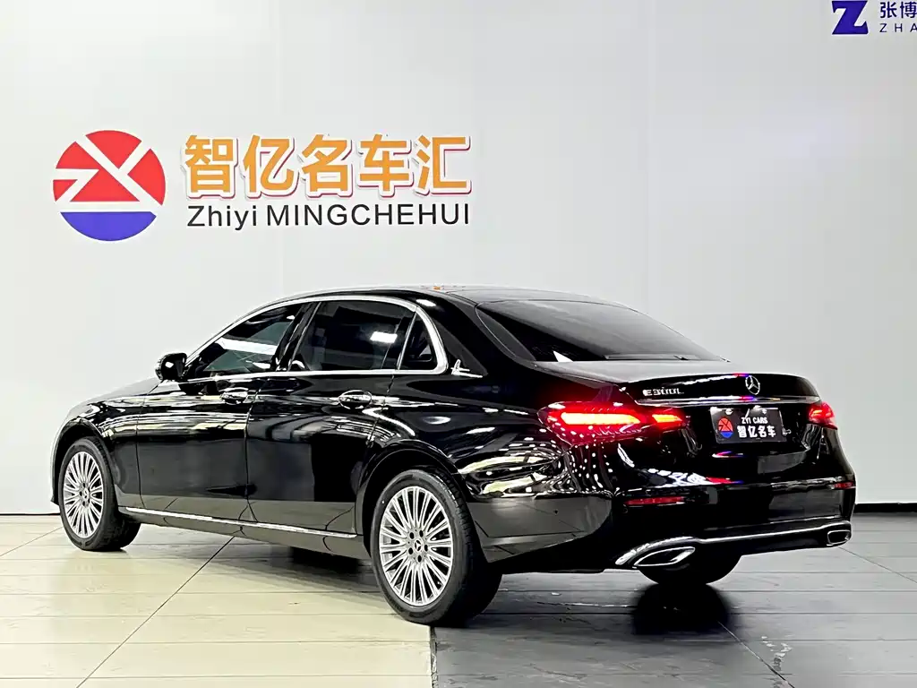 Mercedes-Benz E-Class — миниатюра 5
