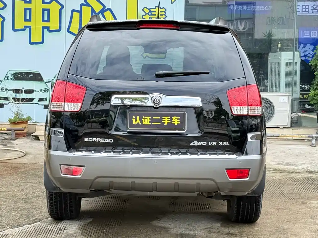Kia Borrego — миниатюра 12