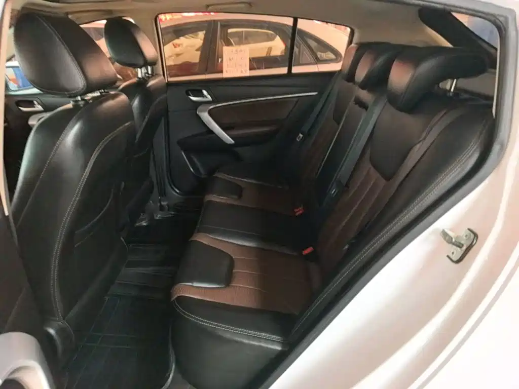Geely Emgrand — миниатюра 17