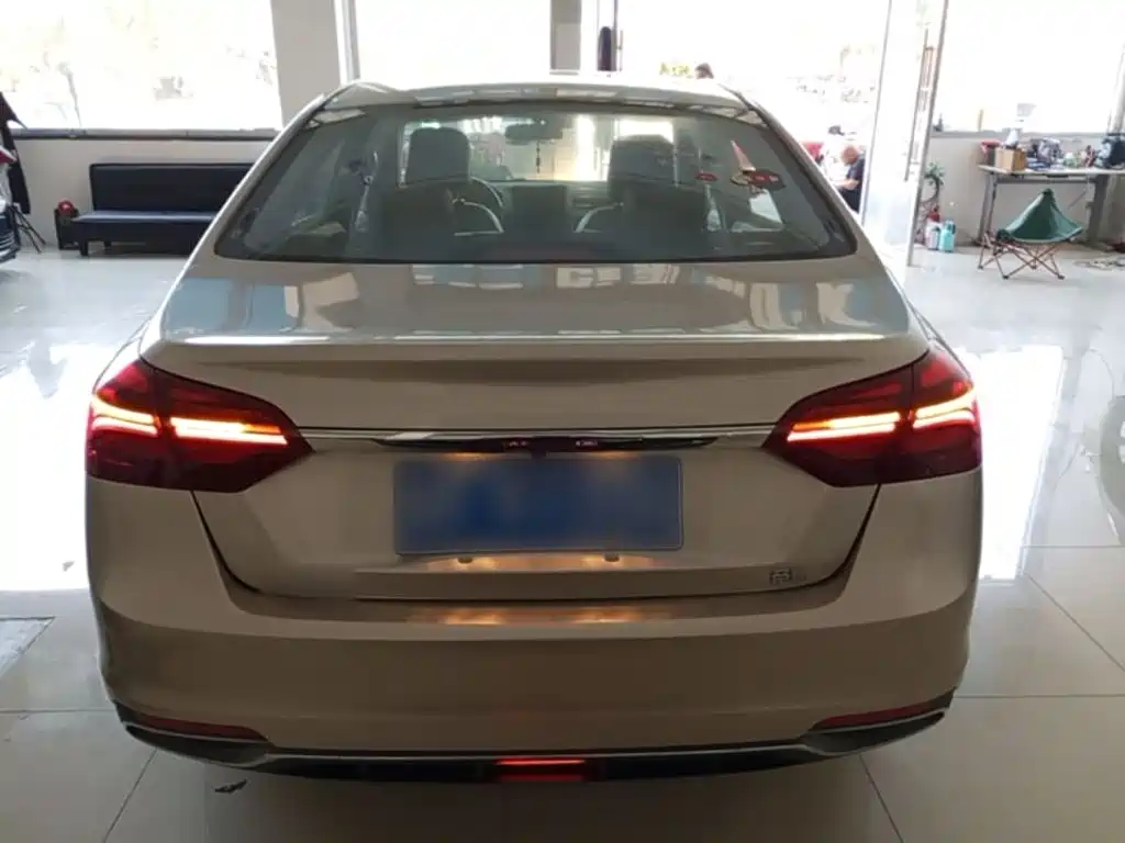 Geely Emgrand — миниатюра 6