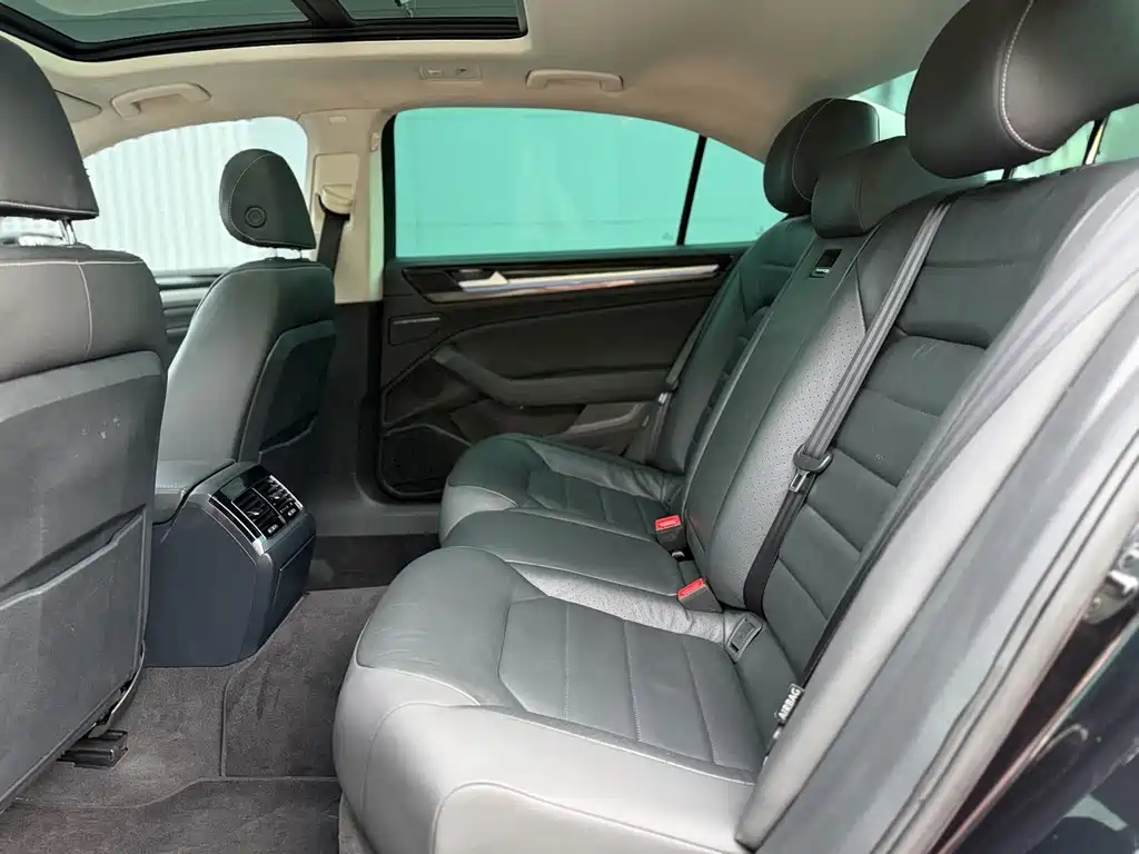 Volkswagen Phideon — миниатюра 7