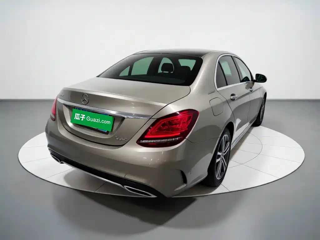 Mercedes-Benz C-Class — миниатюра 6