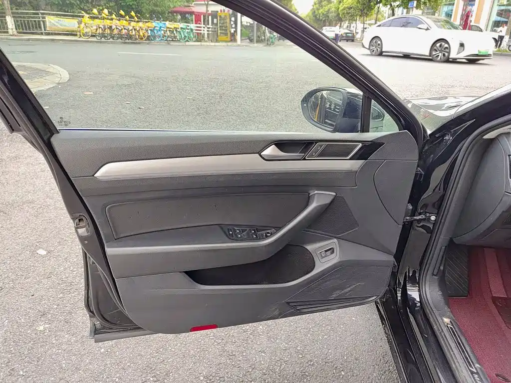 Volkswagen Magotan 2018 330TSI DSG Lead