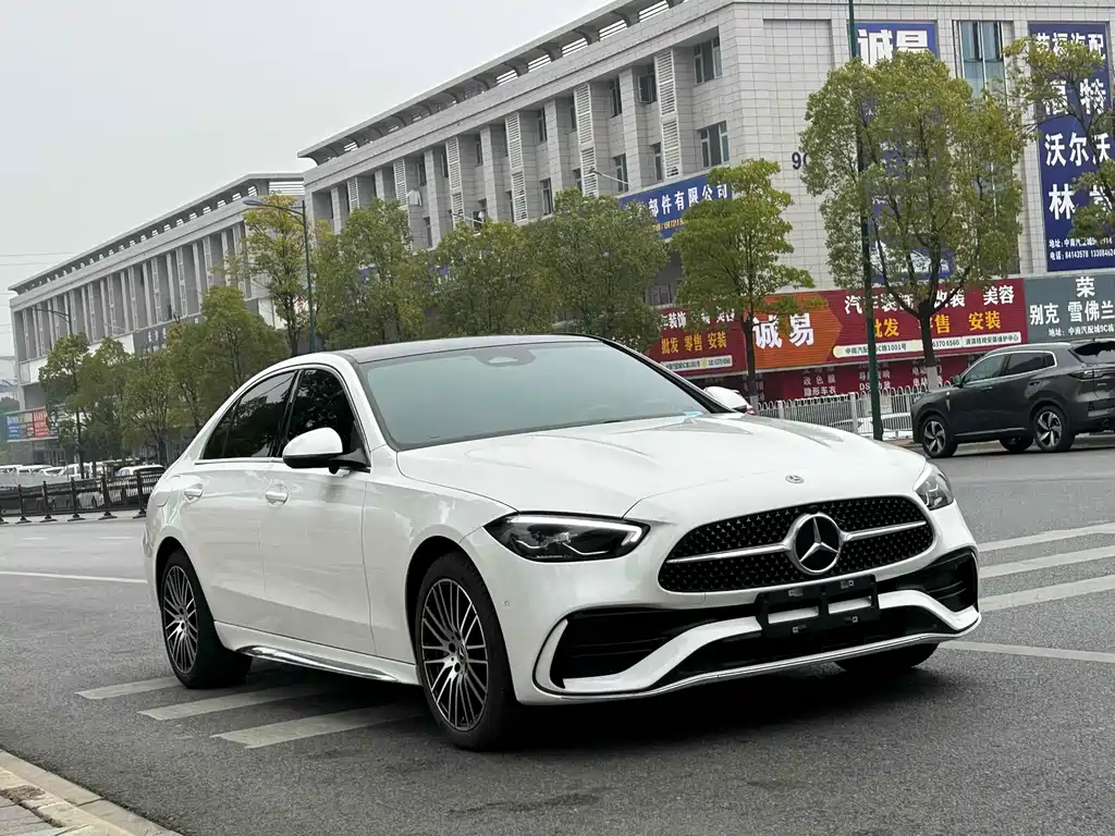 Mercedes-Benz C-Class 2023