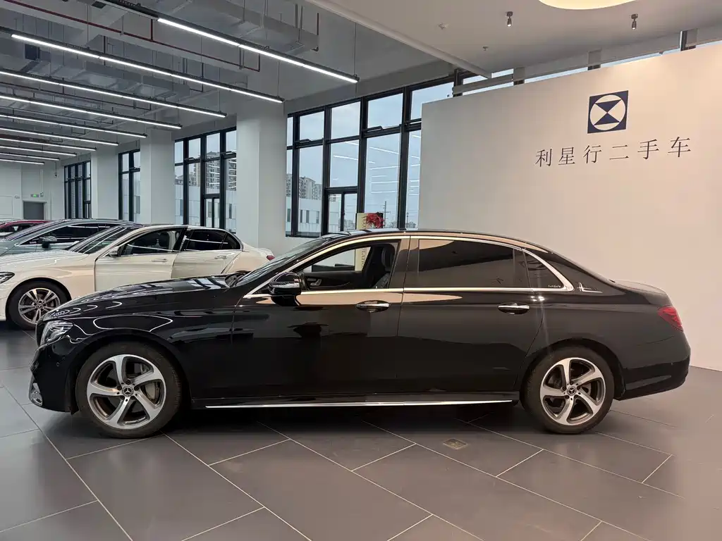 Mercedes-Benz E-Class — миниатюра 3