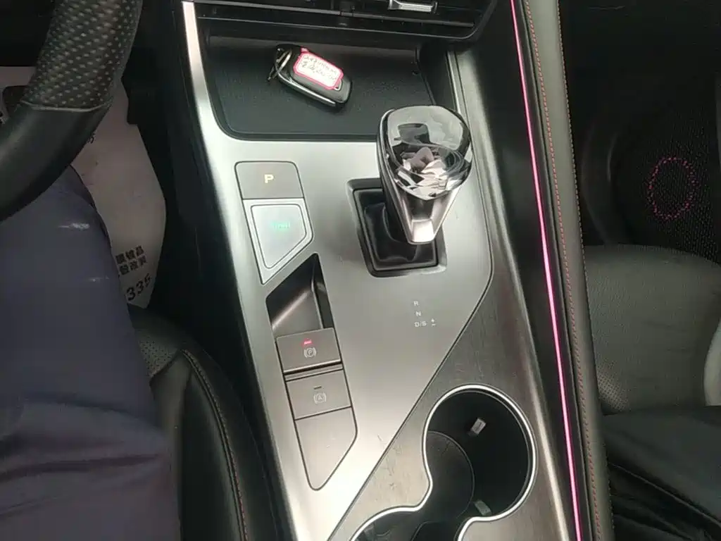 Roewe RX5 — миниатюра 14