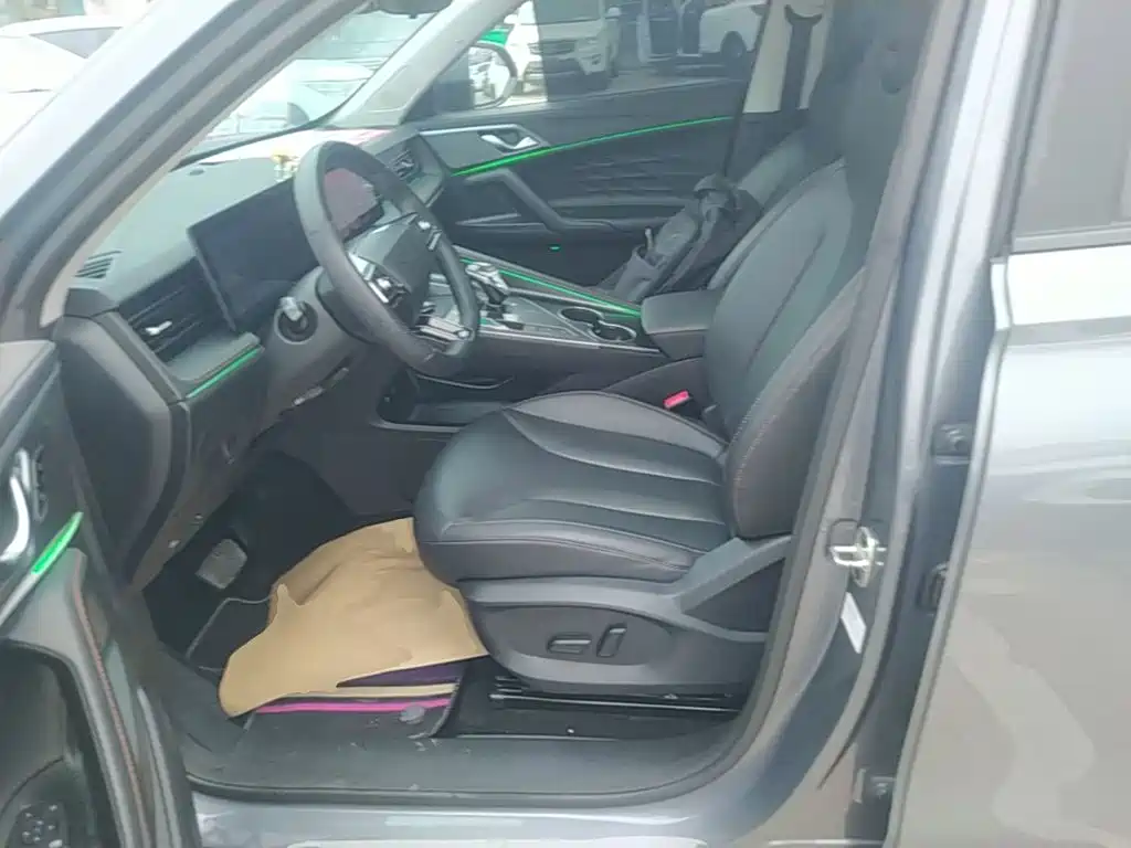 Roewe RX5 — миниатюра 15