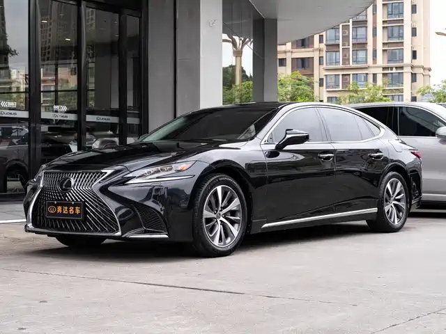 Lexus LS 2018 350 V — фото 1