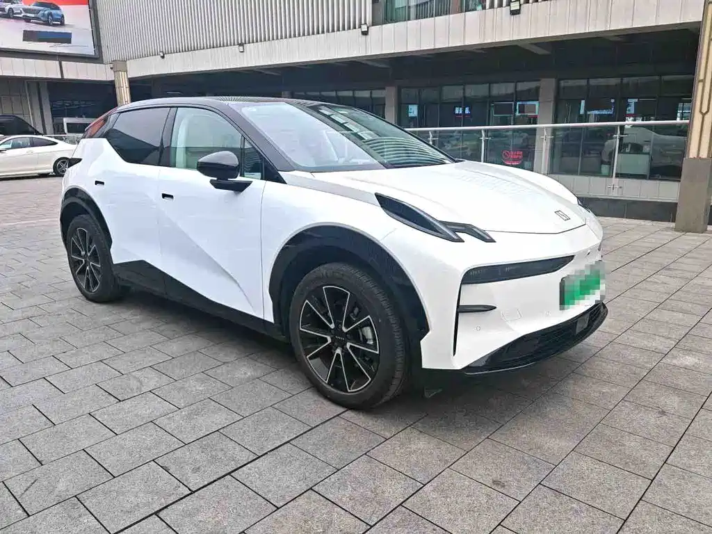 Zeekr X 2025 мест