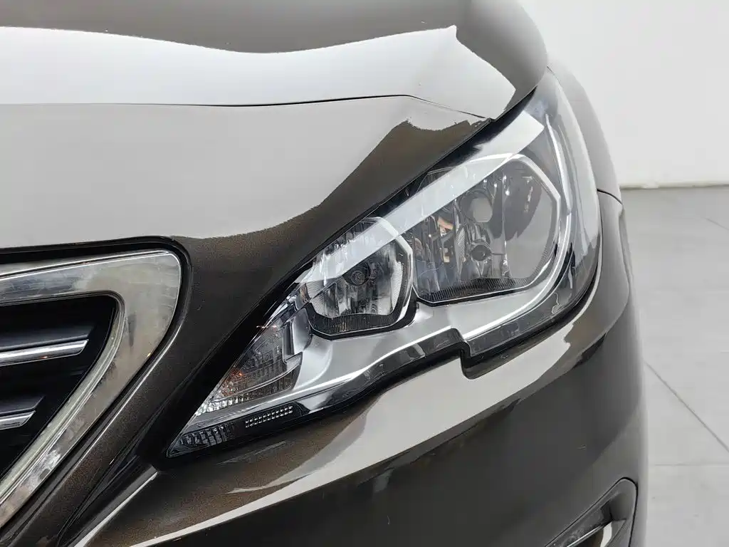 Peugeot 408 — миниатюра 7