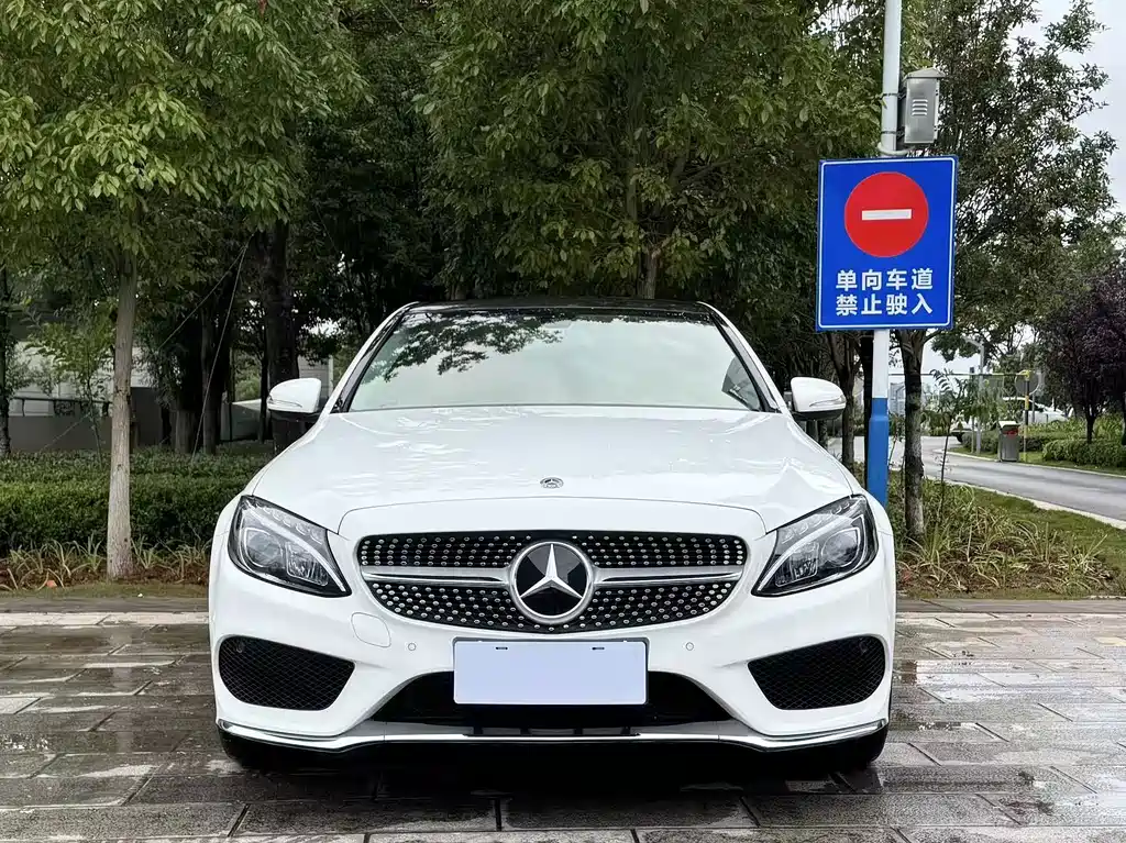 Mercedes-Benz C-Class — миниатюра 2