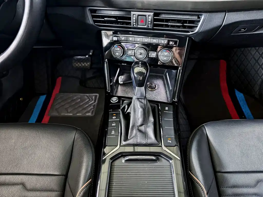 Volkswagen Passat — миниатюра 10