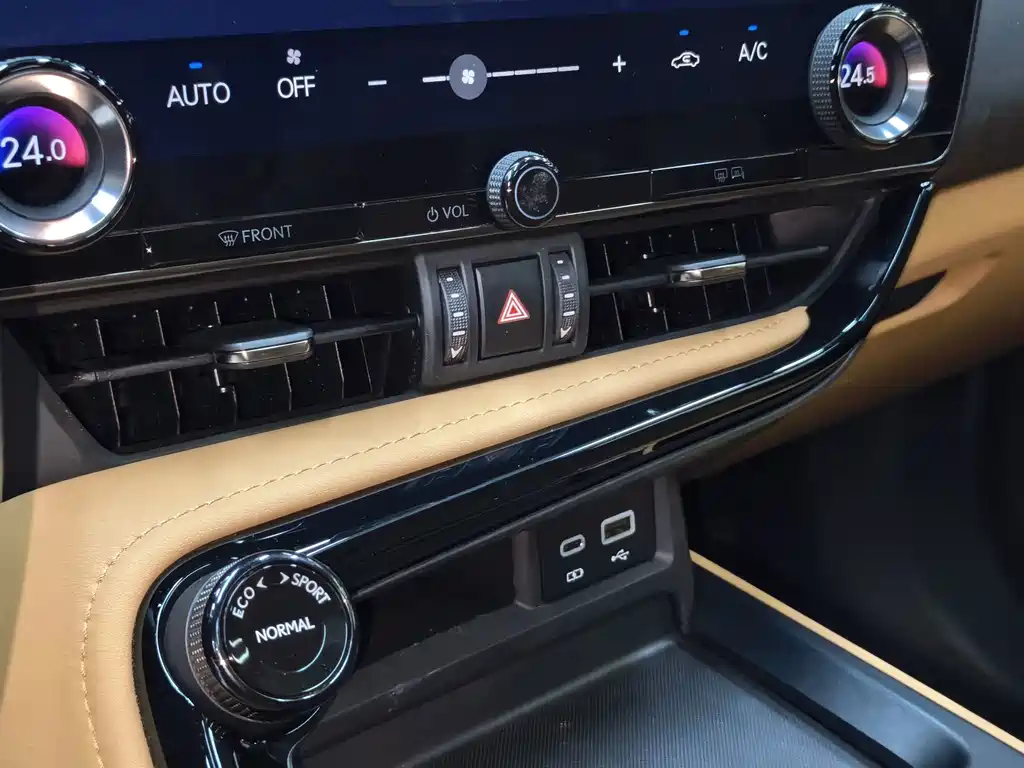 Lexus NX — миниатюра 19