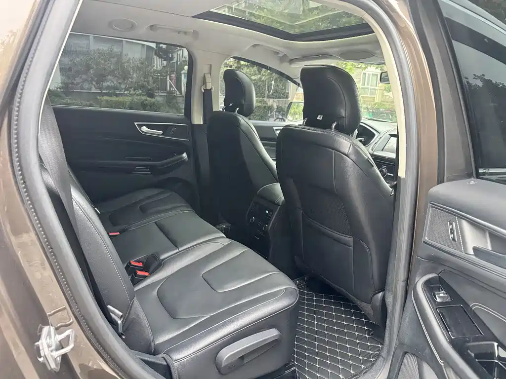 Ford Edge — миниатюра 20