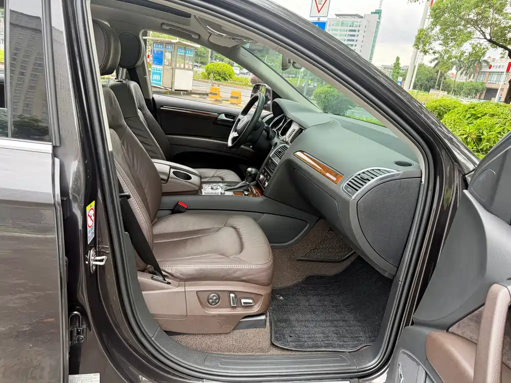 Audi Q7 — миниатюра 18