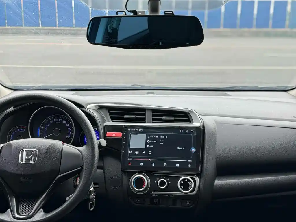 Honda Fit — миниатюра 5