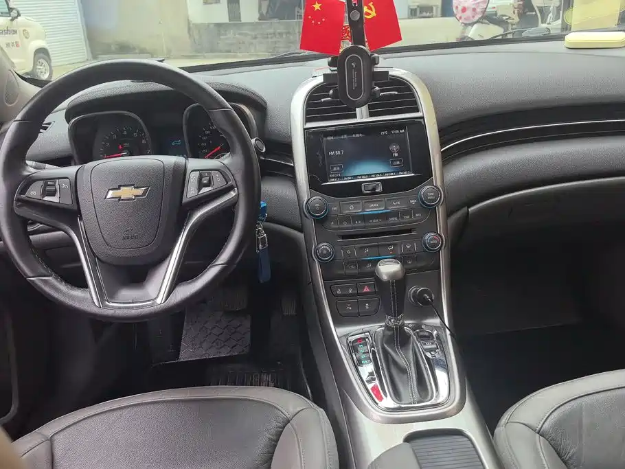Chevrolet Malibu — миниатюра 12
