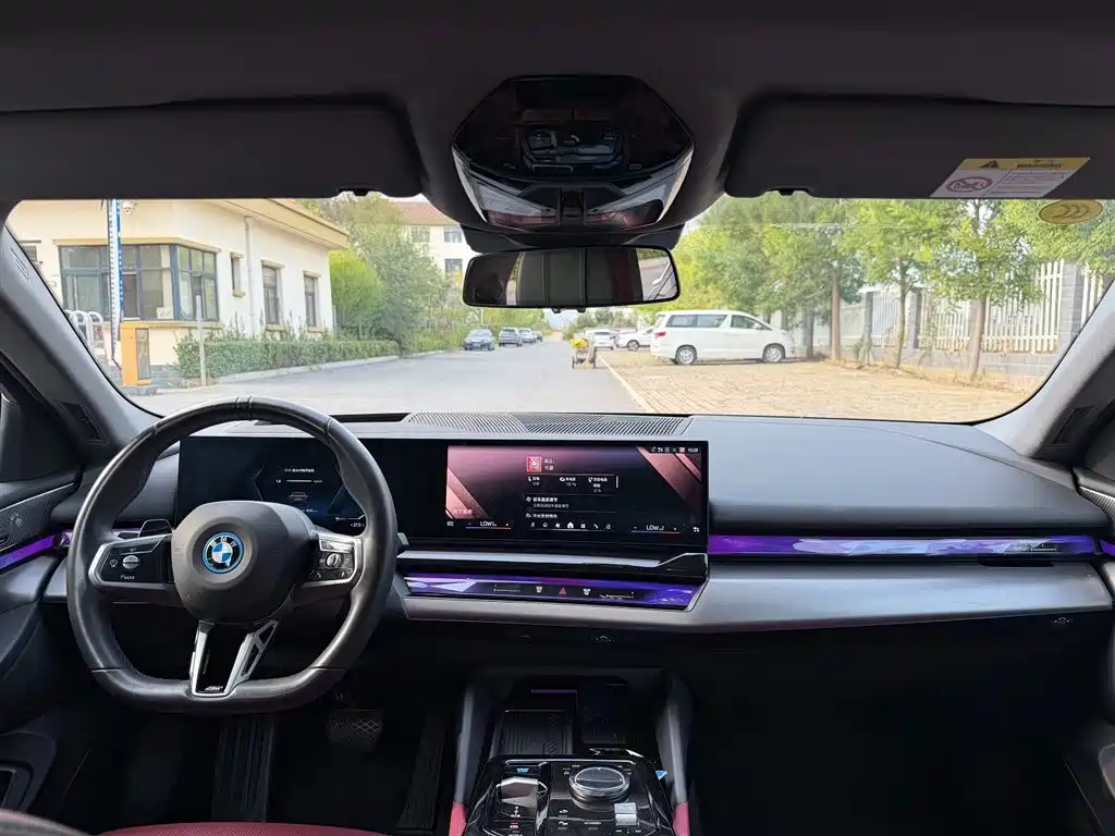 BMW i5 — миниатюра 8