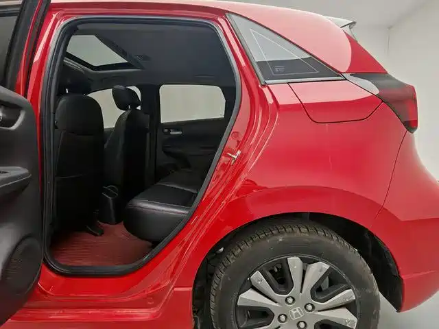 Honda Fit — миниатюра 9