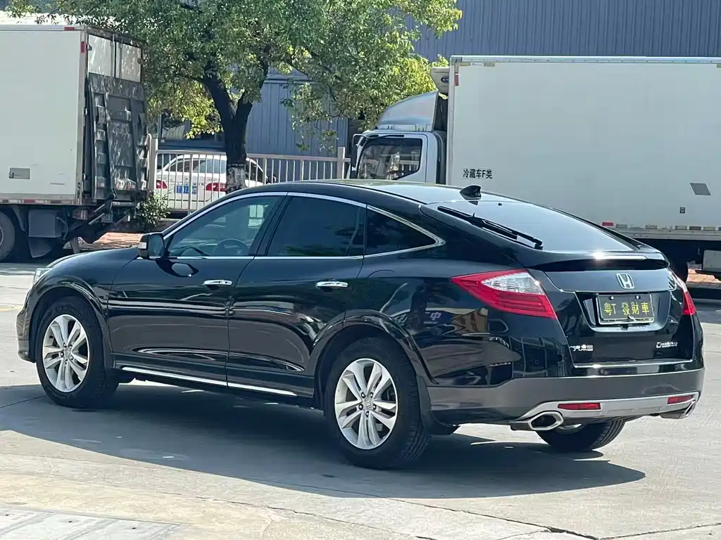 Honda Crosstour 2.4L Luxury Edition, фото 8