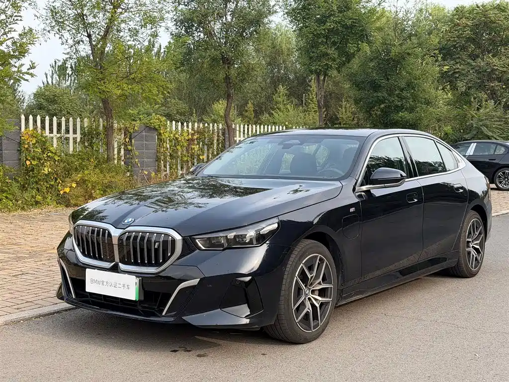 BMW i5