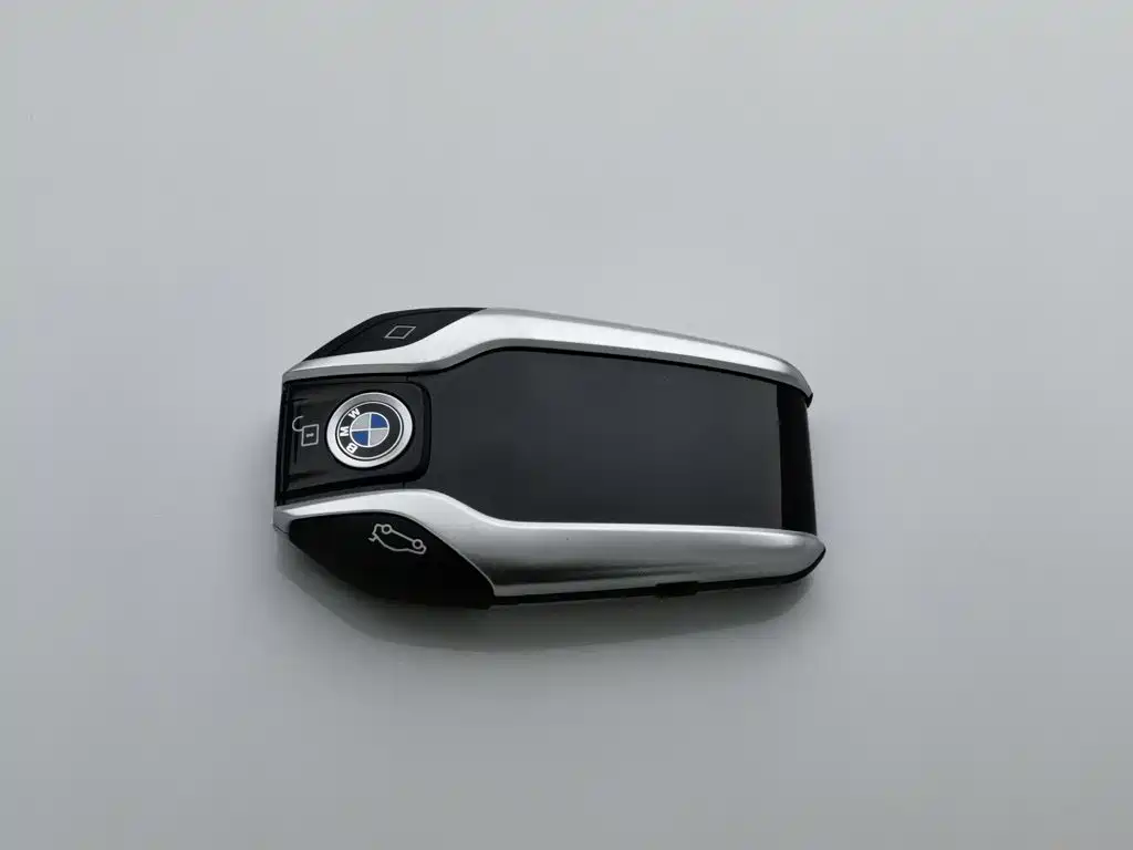 BMW 5 Series — миниатюра 19