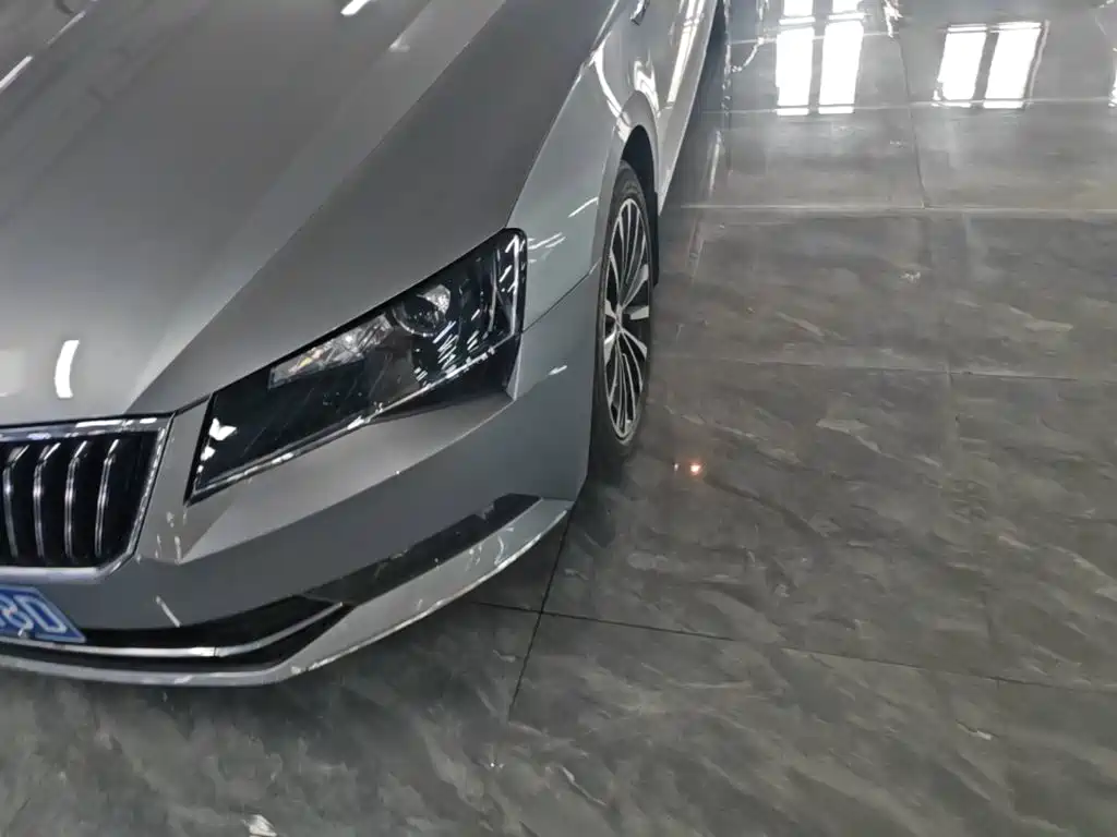 Skoda Superb — миниатюра 24