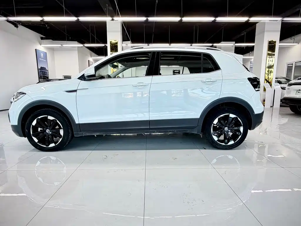 VOLKSWAGEN EXPLORING THE SHADOW