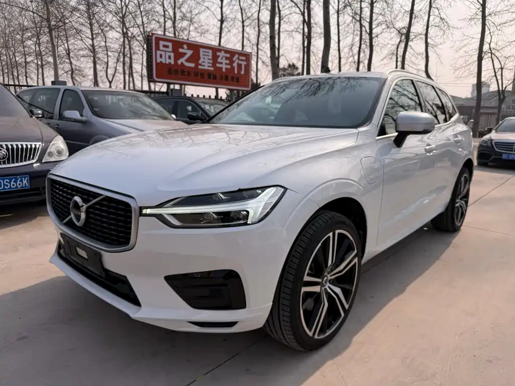 VOLVO XC60 PLUG IN HYBRID