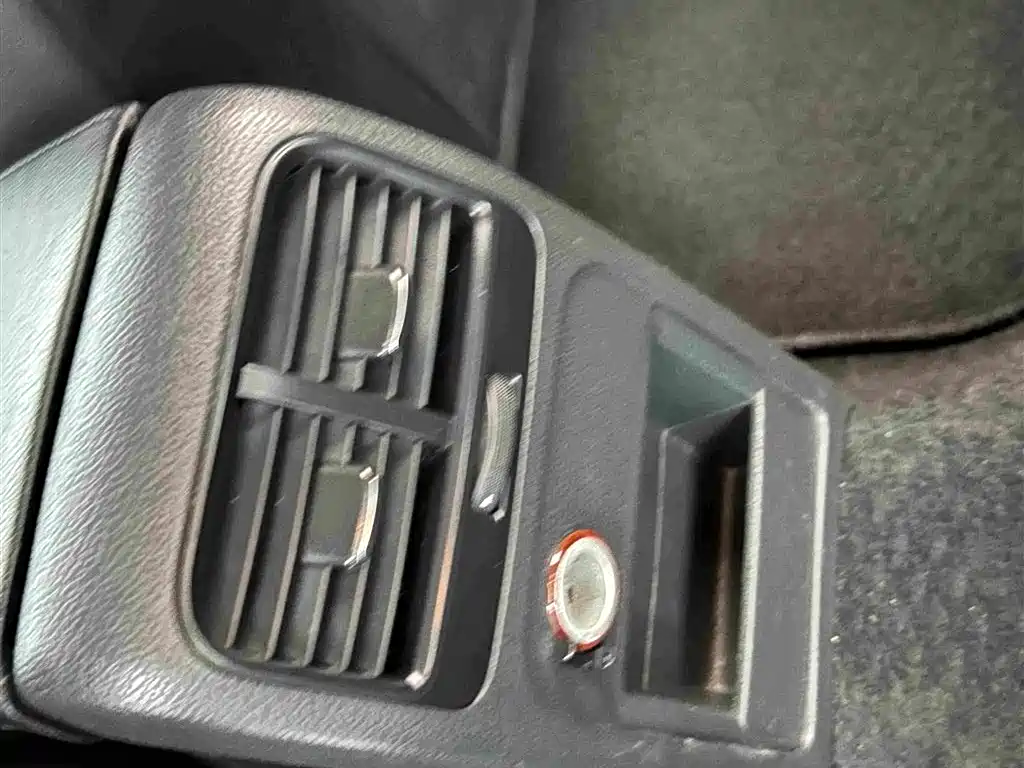 Volkswagen Sagitar — миниатюра 11