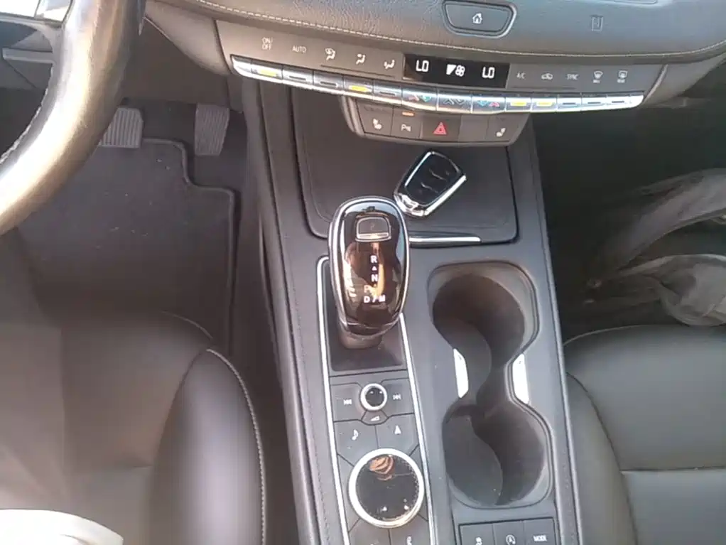 Cadillac XT4 — миниатюра 14
