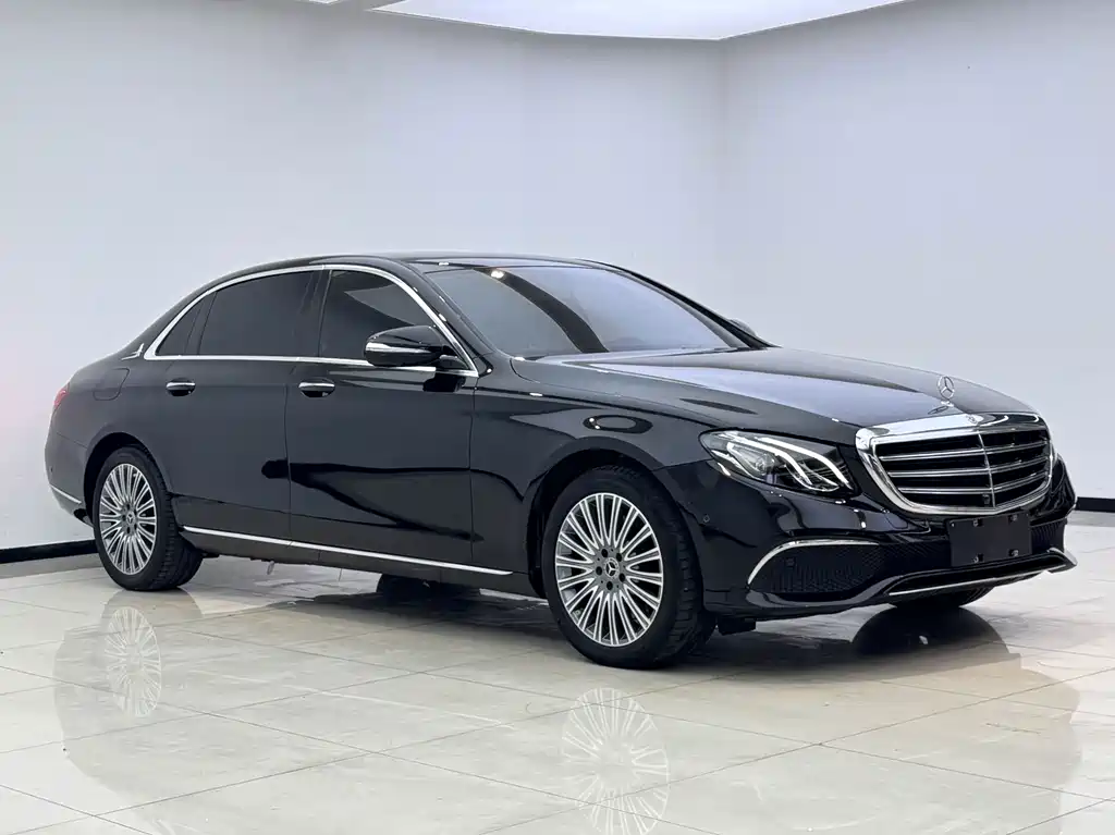 Mercedes-Benz E-Class — миниатюра 3