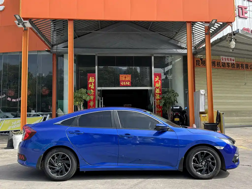 Honda Civic 2016 220TURBO CVT Luxury