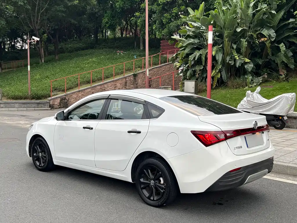 MG MG GT — миниатюра 6